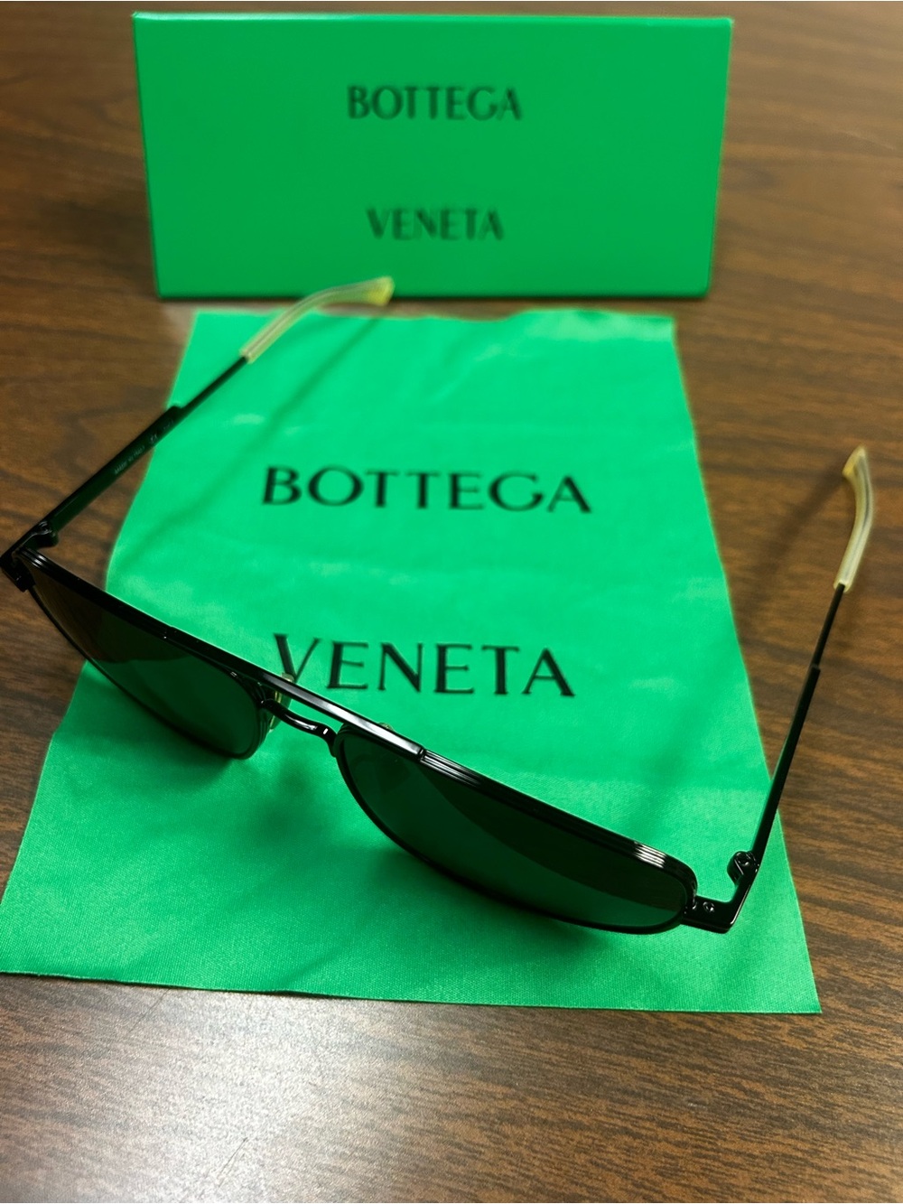 Bottega Veneta Black Sunglasses made in Italy! With Case and Lens Cloth